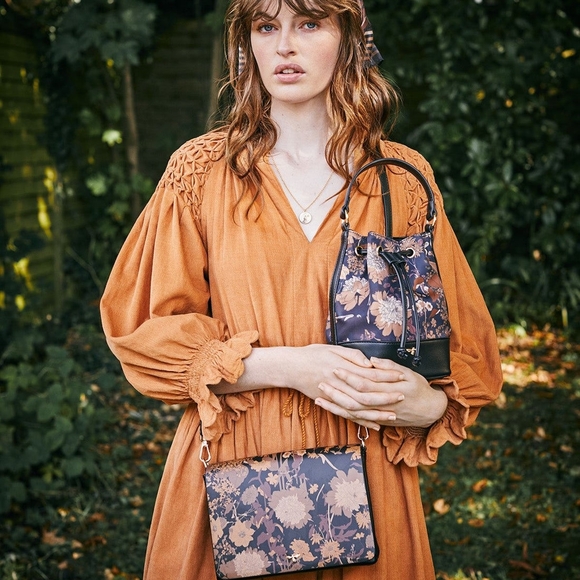 Fable Deco Black Bloom Bucket Bag - Picture 2 of 3